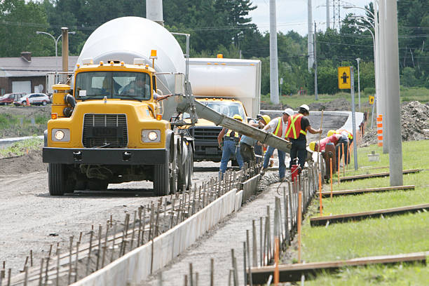 Best Commercial Concrete Contractor  in Maryville, MO